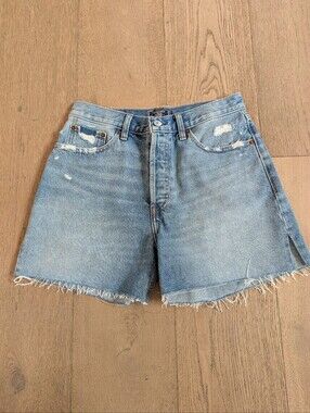 Abercrombie & Fitch High Rise 4" Mom Short